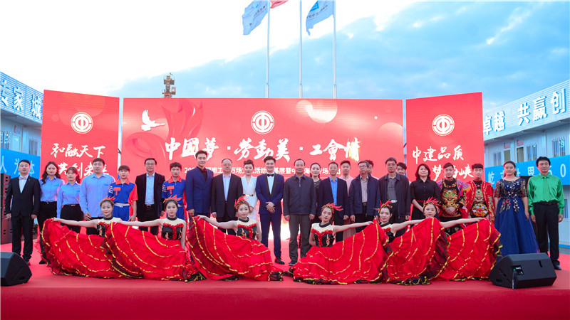 合影.jpg 合影.jpg